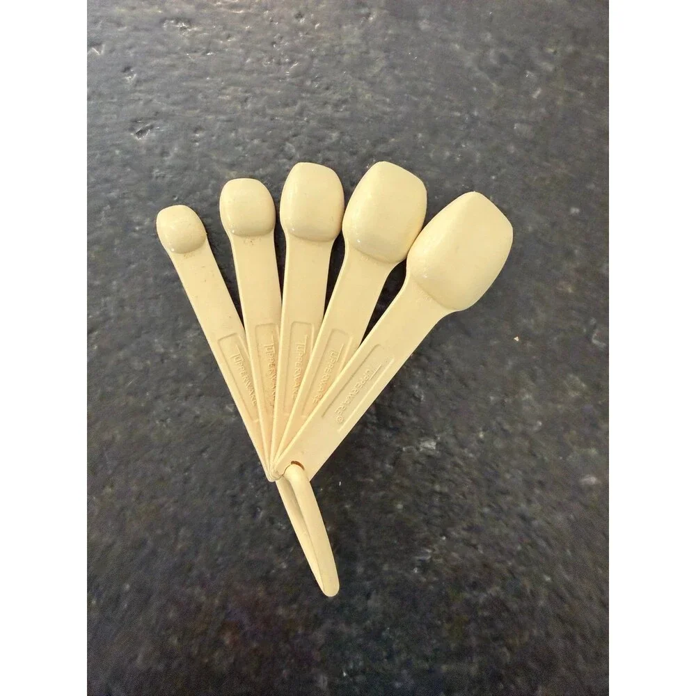 Vintage Beige Tupperware Measuring Spoons